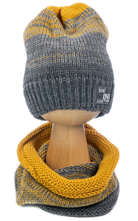 Czapka chłopięca z kominem